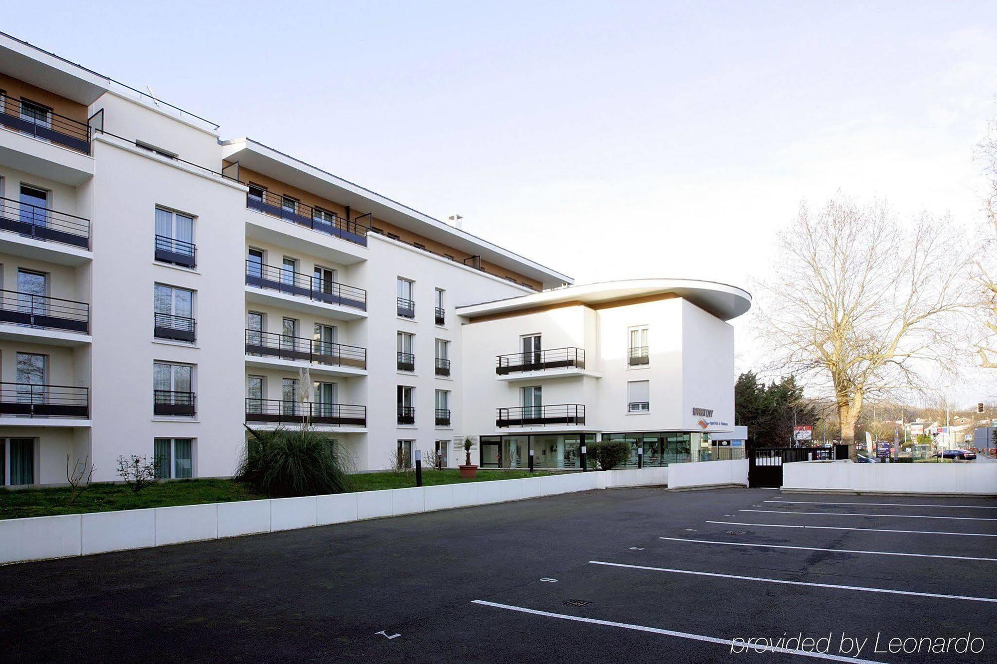Comfort Suites Le-Port-Marly Paris Ouest เลอ ปอร์-มาร์ลี ภายนอก รูปภาพ