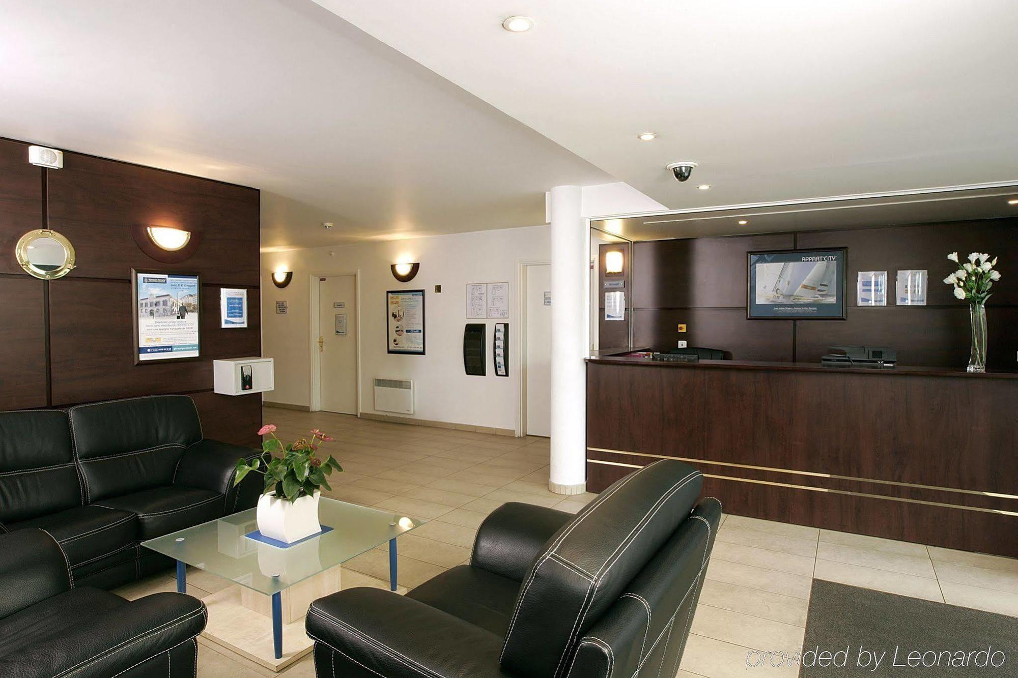 Comfort Suites Le-Port-Marly Paris Ouest เลอ ปอร์-มาร์ลี ภายนอก รูปภาพ