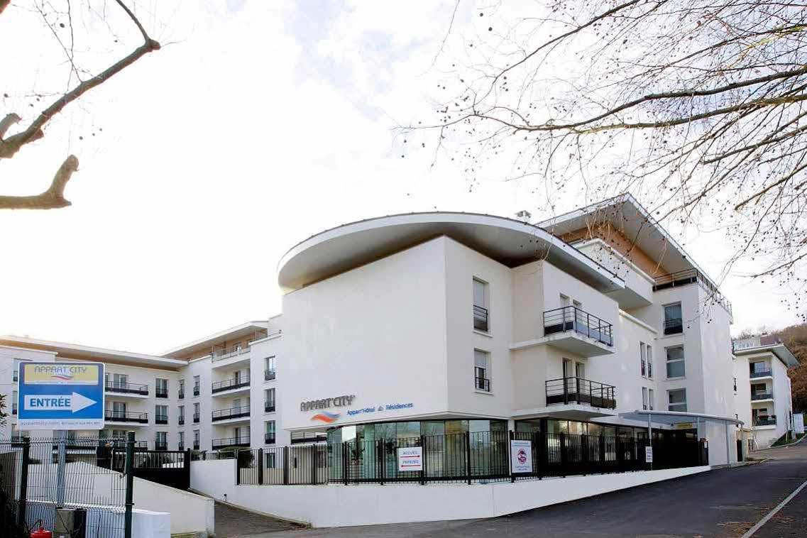 Comfort Suites Le-Port-Marly Paris Ouest เลอ ปอร์-มาร์ลี ภายนอก รูปภาพ