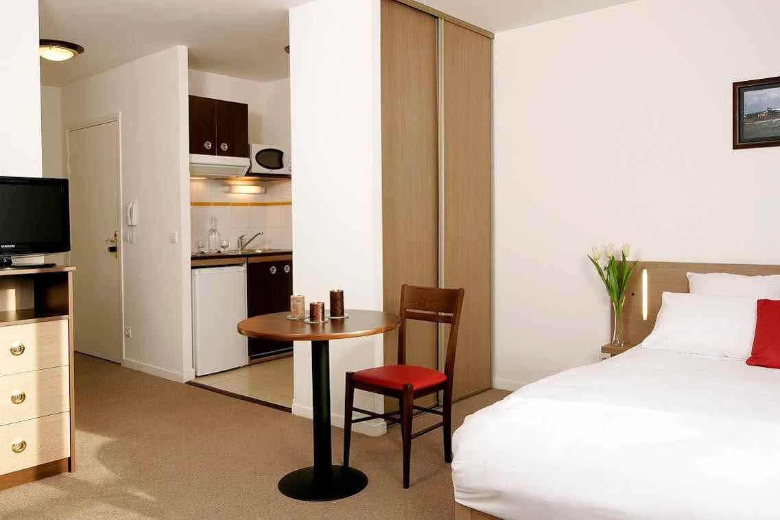 Comfort Suites Le-Port-Marly Paris Ouest เลอ ปอร์-มาร์ลี ภายนอก รูปภาพ