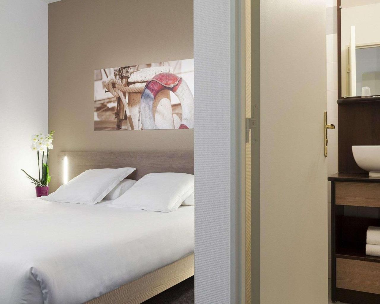 Comfort Suites Le-Port-Marly Paris Ouest เลอ ปอร์-มาร์ลี ภายนอก รูปภาพ