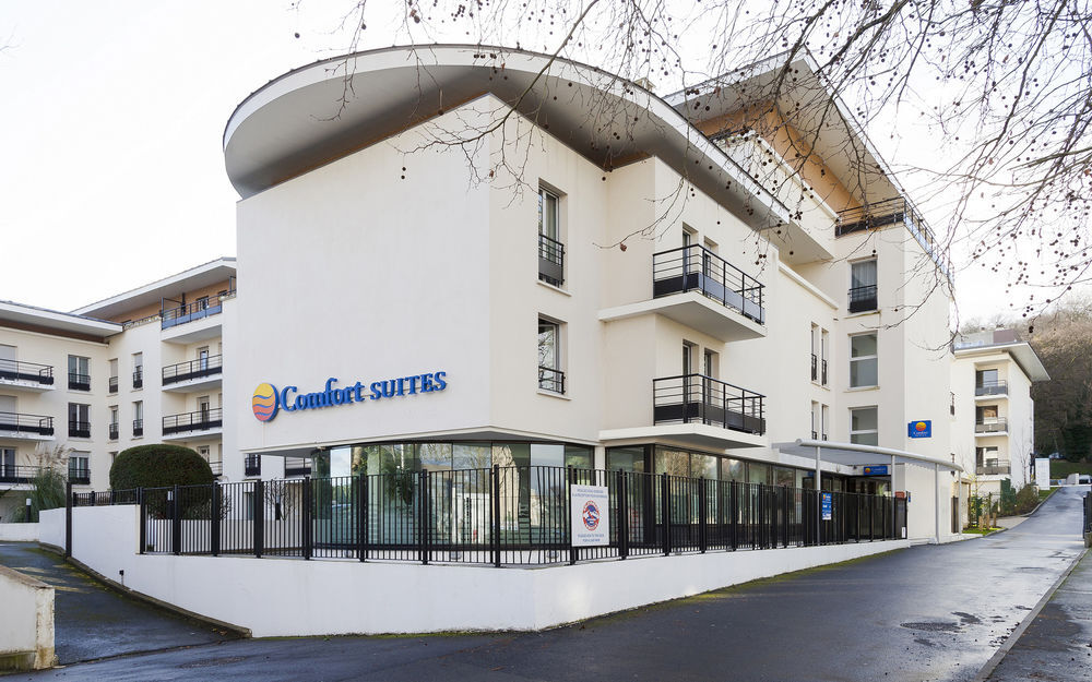 Comfort Suites Le-Port-Marly Paris Ouest เลอ ปอร์-มาร์ลี ภายนอก รูปภาพ