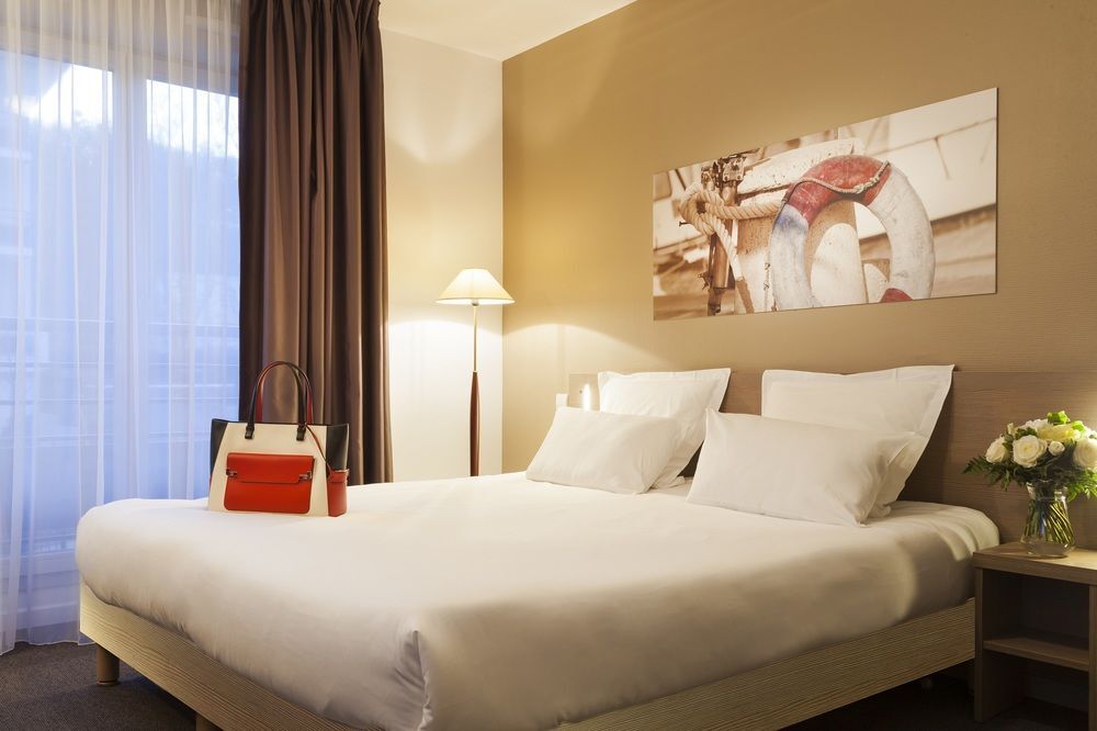 Comfort Suites Le-Port-Marly Paris Ouest เลอ ปอร์-มาร์ลี ภายนอก รูปภาพ