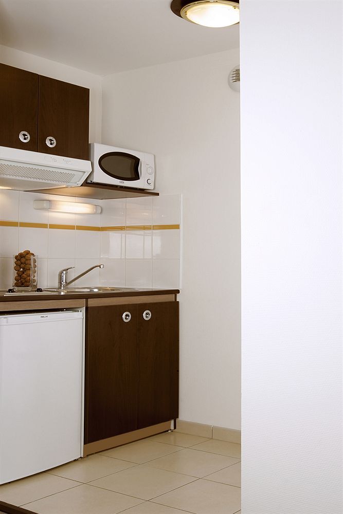 Comfort Suites Le-Port-Marly Paris Ouest เลอ ปอร์-มาร์ลี ภายนอก รูปภาพ